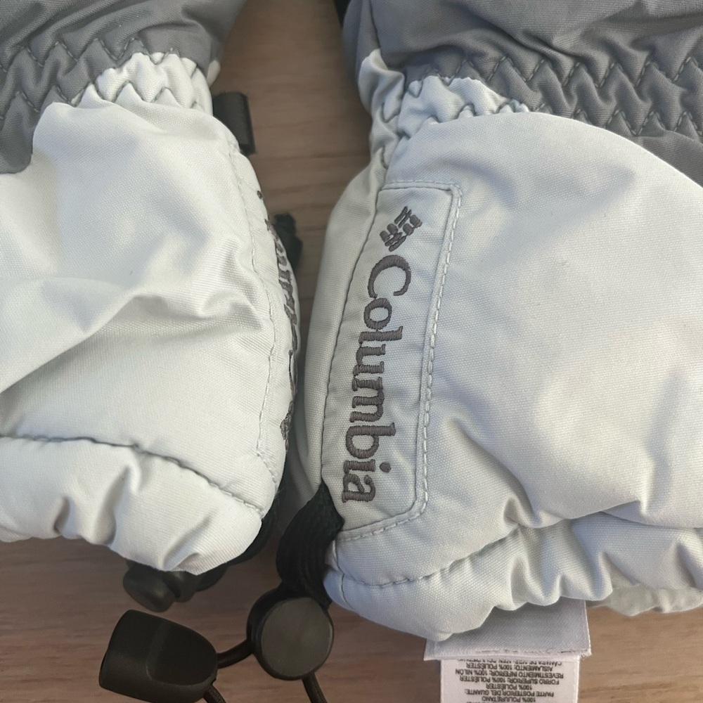 Columbia Gray and White Ski Gloves - Picture 2 of 4